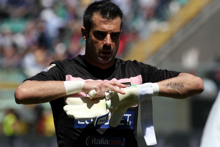 每体：巴萨正关注巴西16岁前锋新星孔塞桑，已派球探跟踪观察