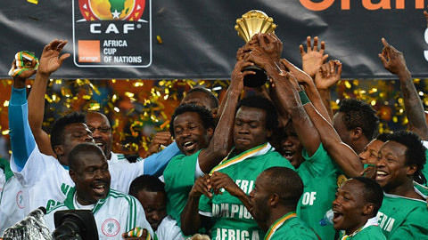 Khan联手外人欺负Faker 结果惨遭戏耍