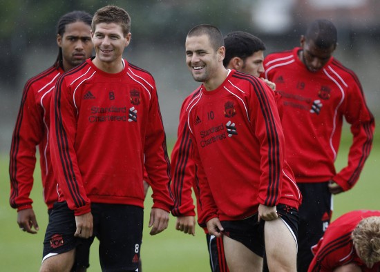 曼城官方：塞门约将身穿42号球衣，这是他生涯首秀时的号码