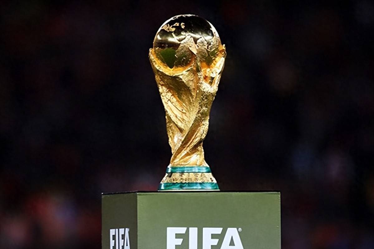 [德甲]破碎的冠军梦 打“暑假工”的滕哈赫